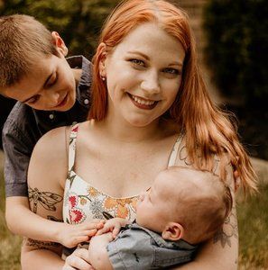 Meet your Posher, Crystal